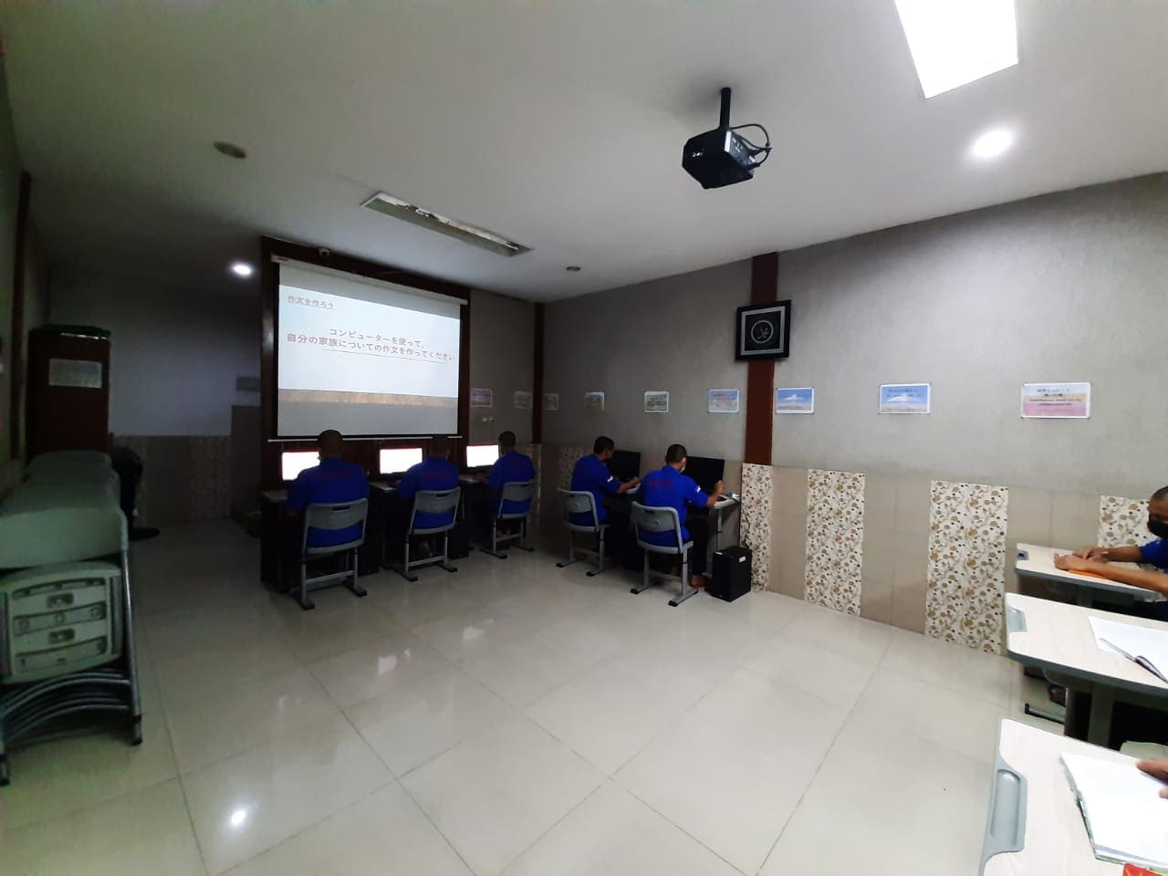 Keuntungan Bekerja di Luar Negeri bagi Tenaga Kerja Indonesia